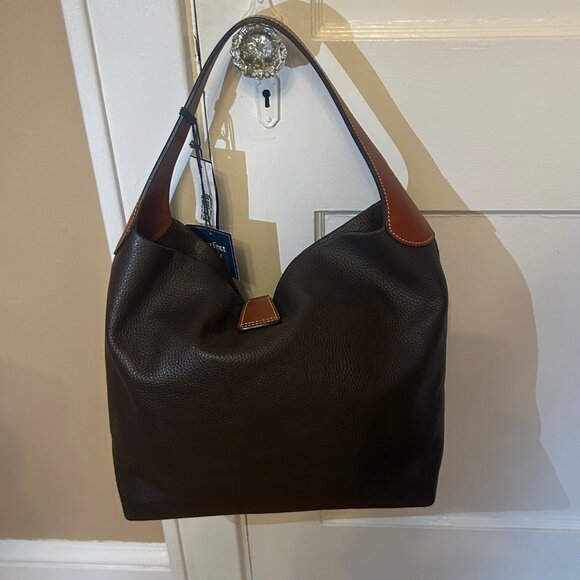 Dooney & Bourke brown leather Logo Lock Shoulder Bag w/ POUCH & Key Chain NWT - Picture 2 of 13